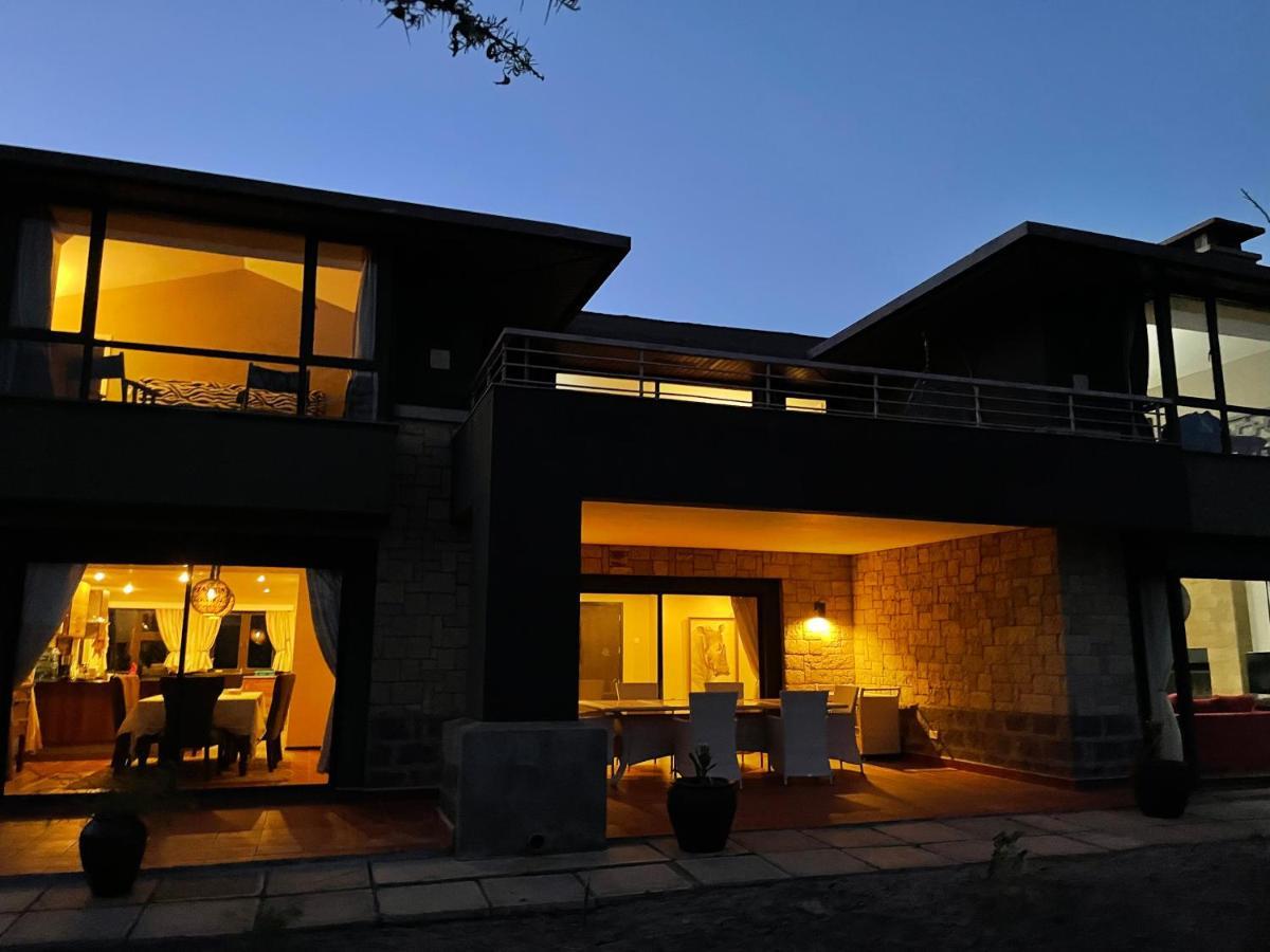 Nyikani House Нанюки Екстериор снимка